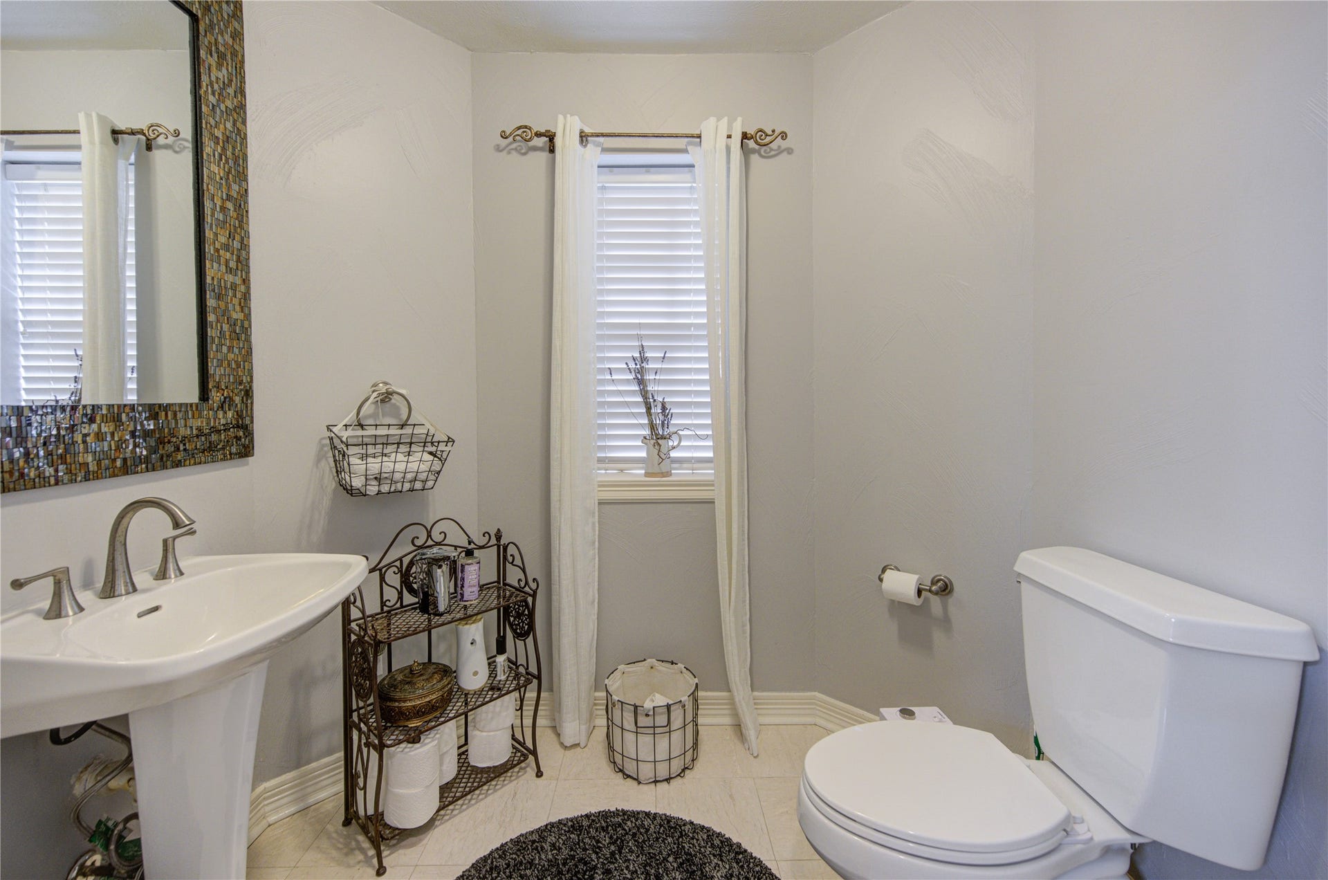 4914 Hillswick Drive, Sugar Land, TX 77479 Downstairs powder room.