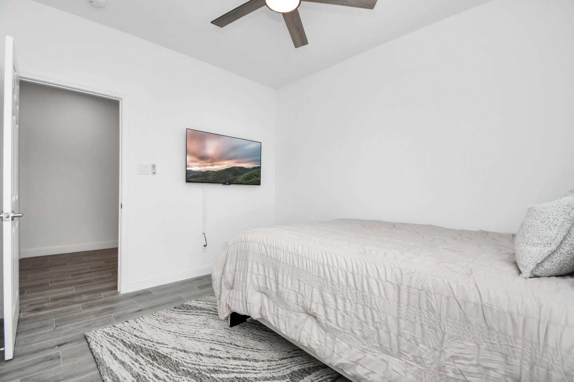 7812 Jester Street, Houston, TX 77051 7812 Jester Street, Houston, TX 77051