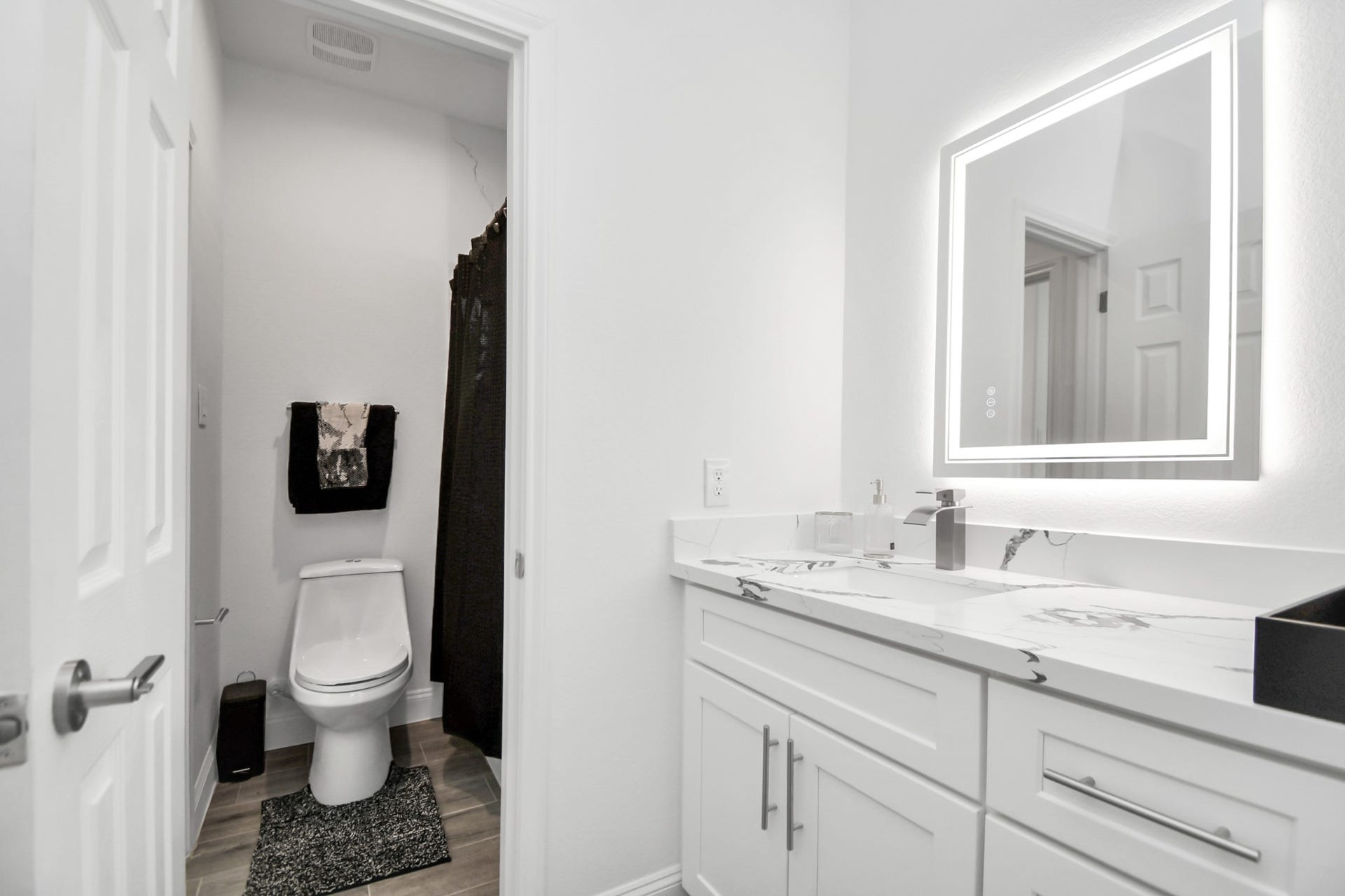 7812 Jester Street, Houston, TX 77051 7812 Jester Street, Houston, TX 77051