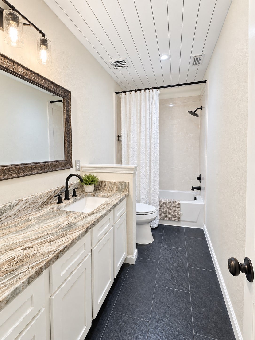 11502 Cecil Summers Way, Houston, TX 77089 Guest bath