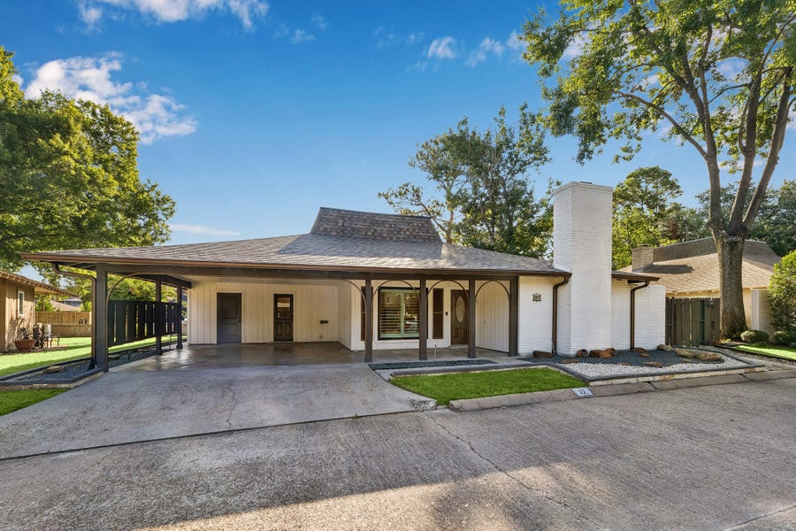 Property photo for 37 Champions Colony E, Houston, TX