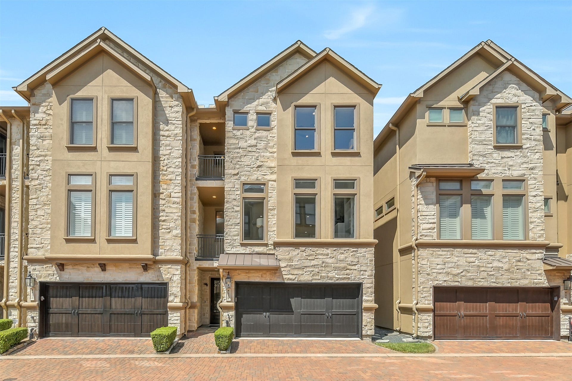 859 Rosastone Trail, Houston, TX 77024 859 Rosastone Trail, Houston, TX 77024