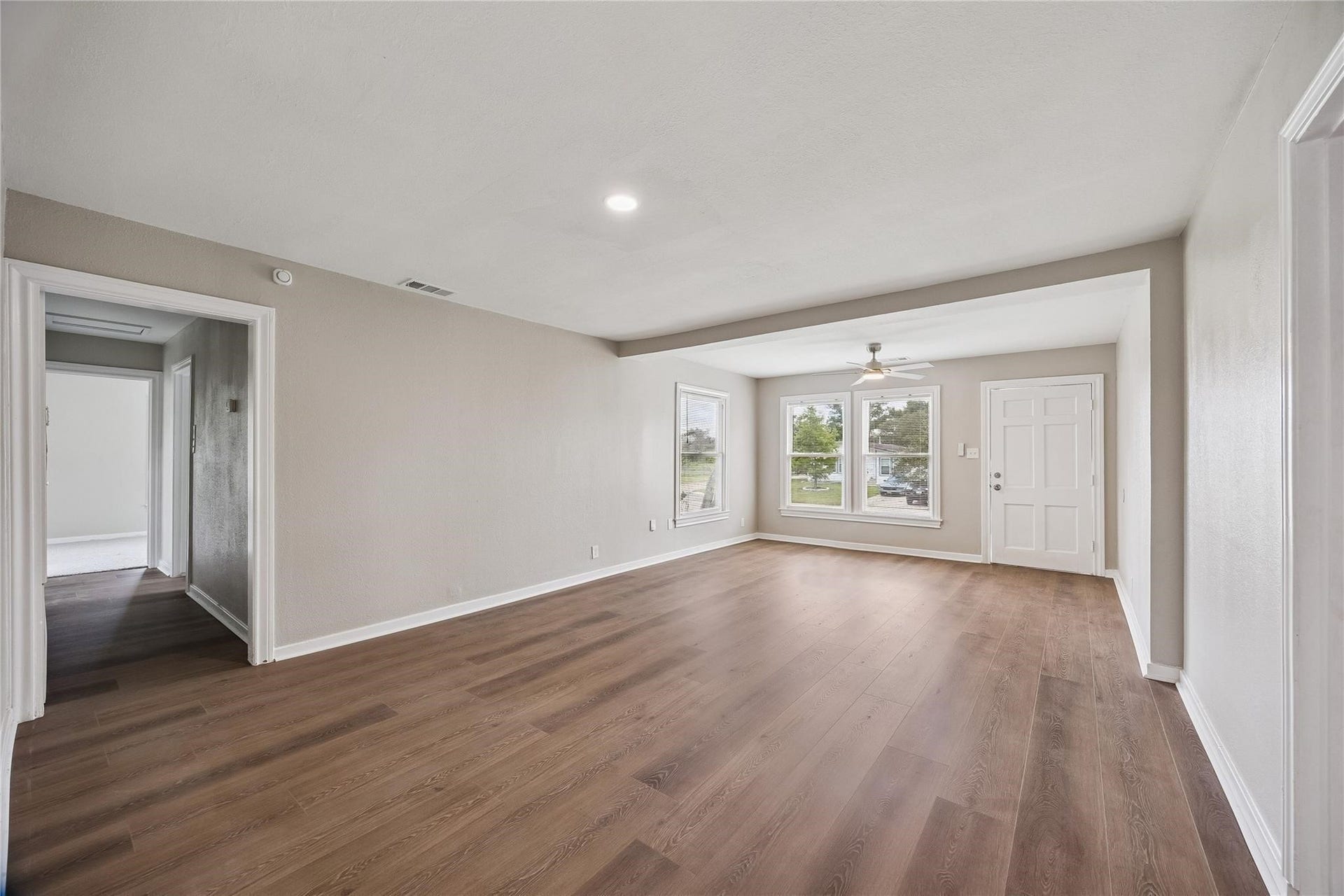 613 Winding Way Street, Lake Jackson, TX 77566 613 Winding Way Street, Lake Jackson, TX 77566