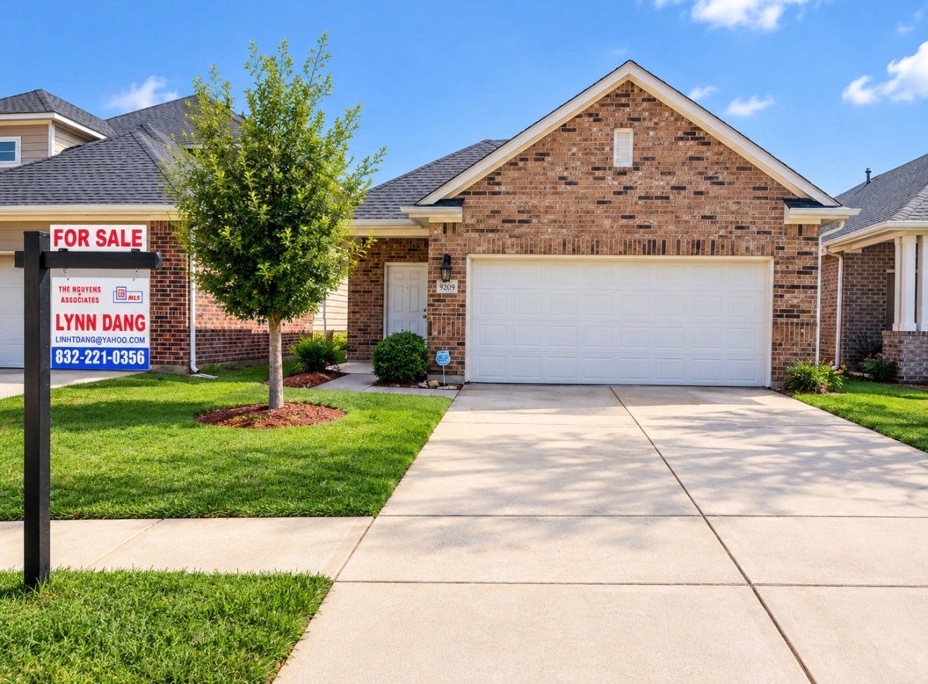 9209 Sea Garden Street, Houston, TX 77034 9209 Sea Garden Street, Houston, TX 77034