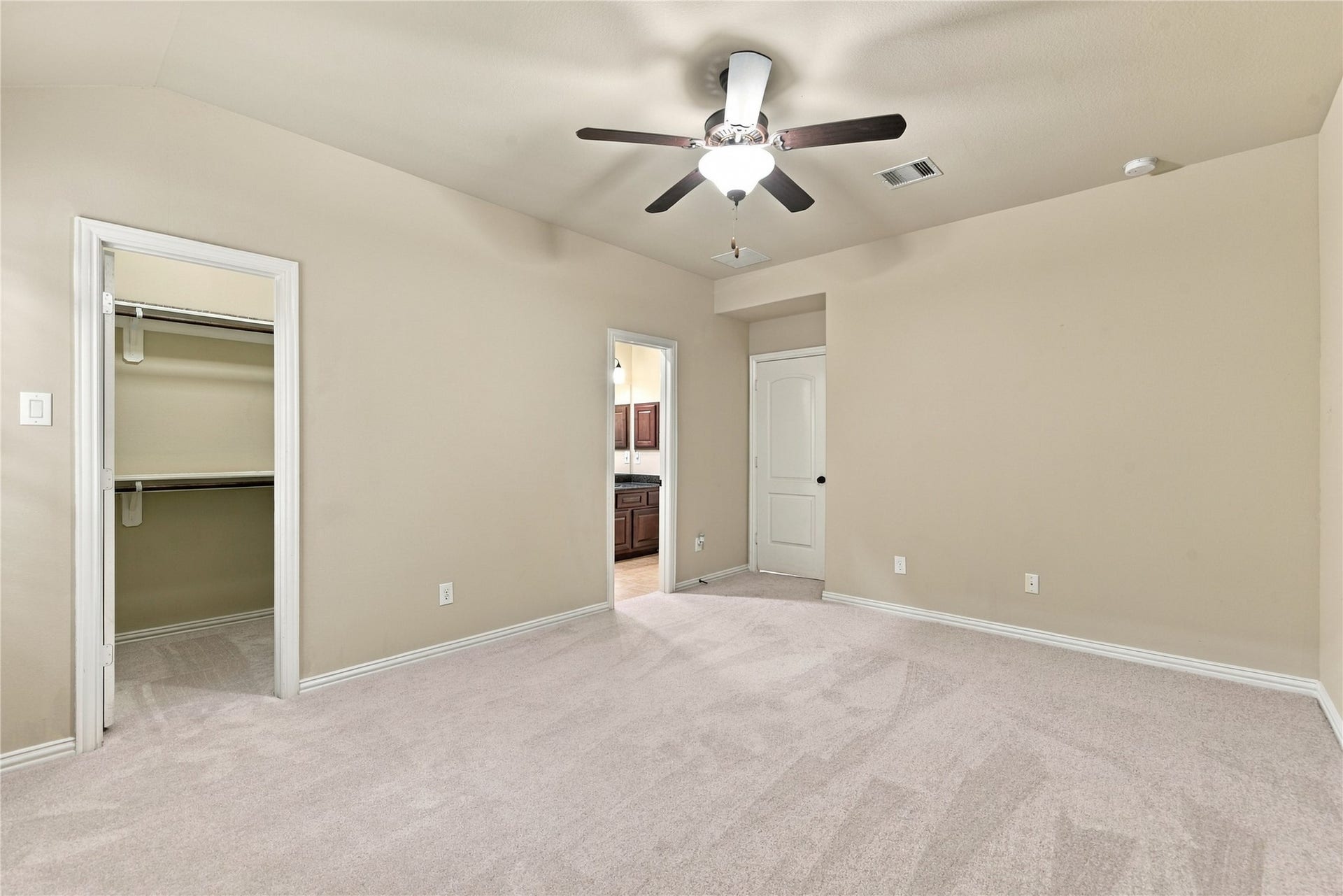 7343 Meadowcroft Boulevard, Sugar Land, TX 77479 4th Bedroom also features an en-suite bathroom.