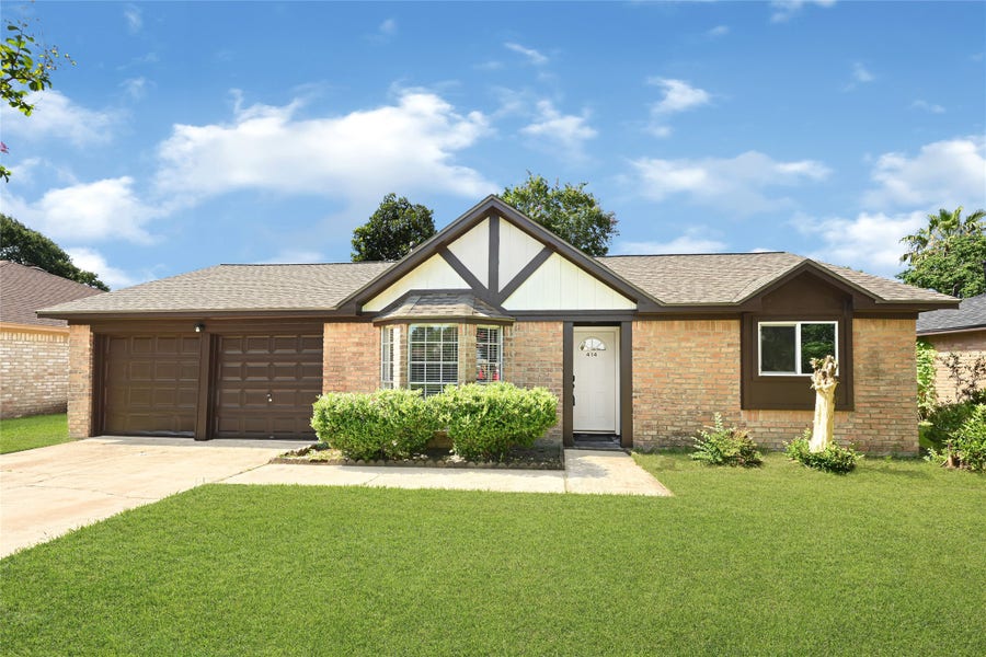 Property photo for 414 E Lambuth Lane, Deer Park, TX