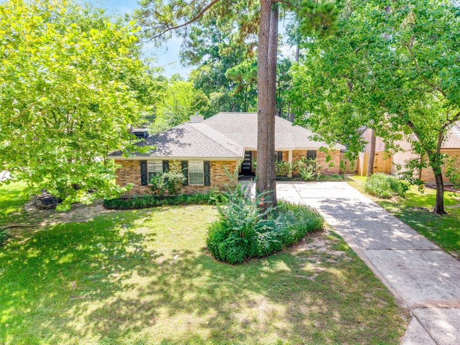 Property photo for 3 Still Corner Place, Spring, TX