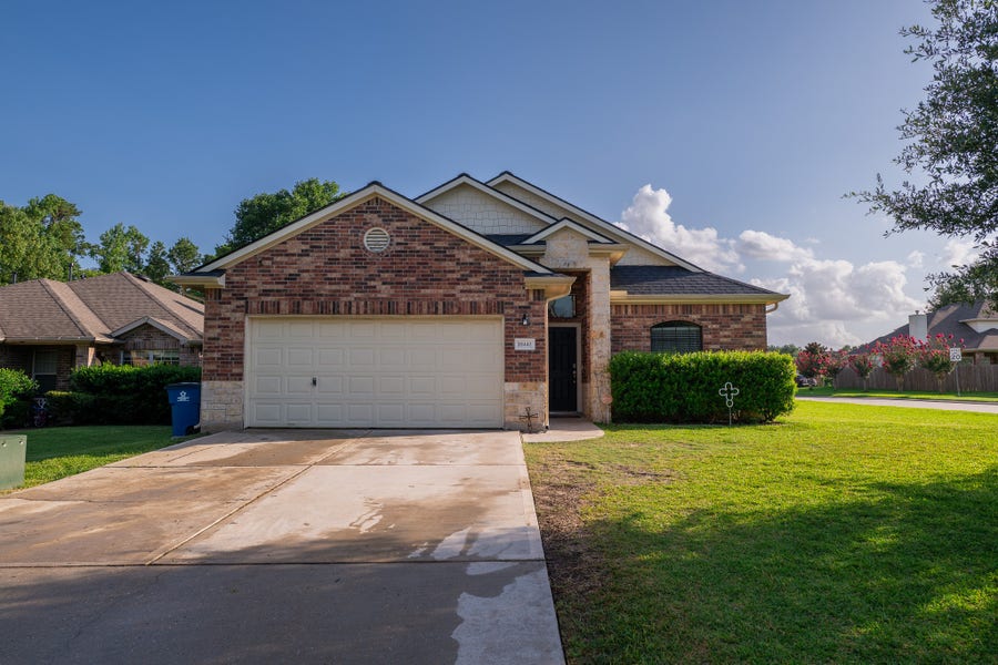 Property photo for 18441 Sunrise Pines Drive, Montgomery, TX