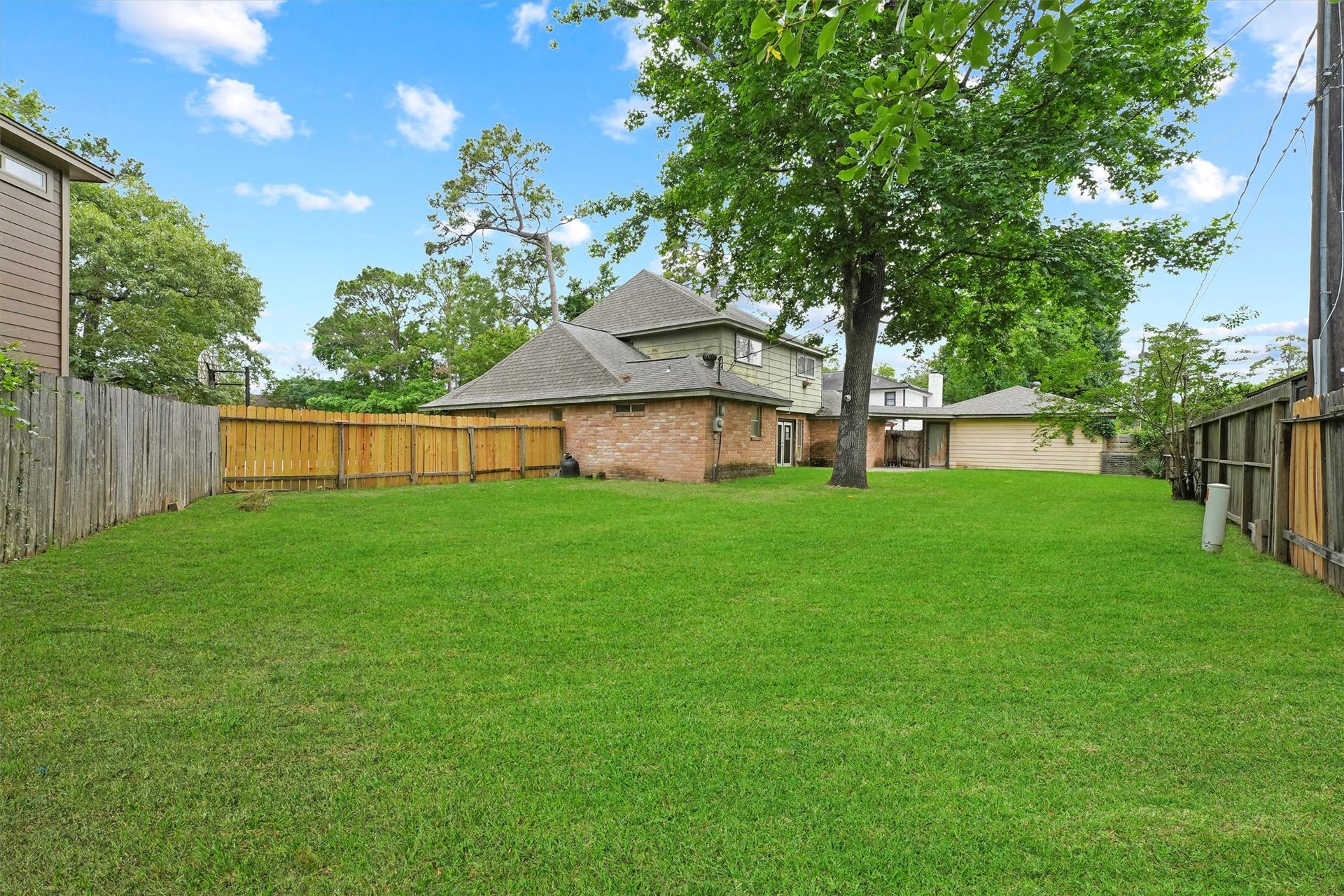 11806 Gardenglen Drive, Houston, TX 77070 11806 Gardenglen Drive, Houston, TX 77070