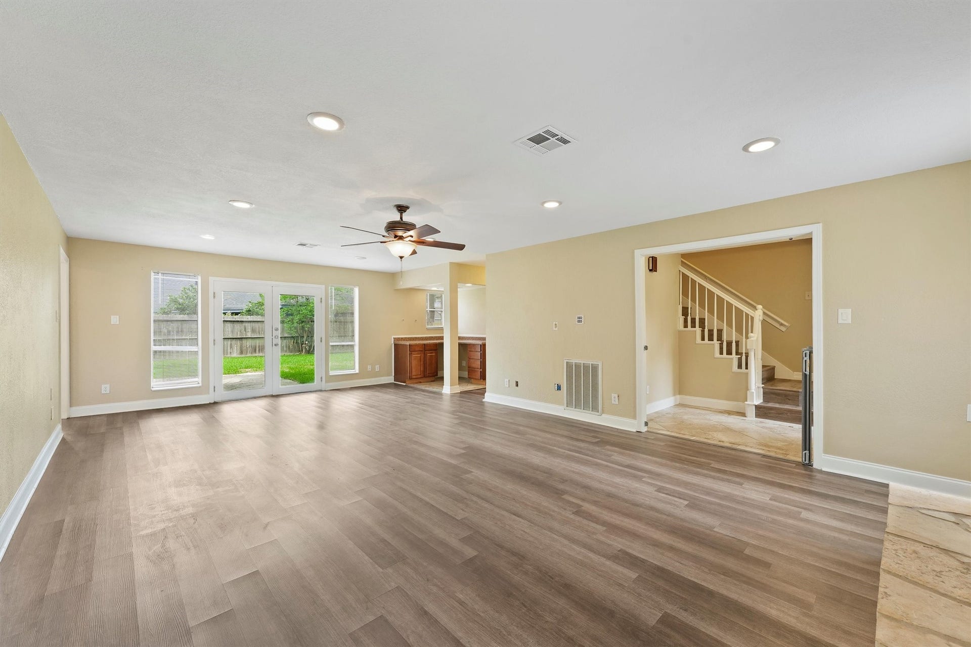 11806 Gardenglen Drive, Houston, TX 77070 11806 Gardenglen Drive, Houston, TX 77070