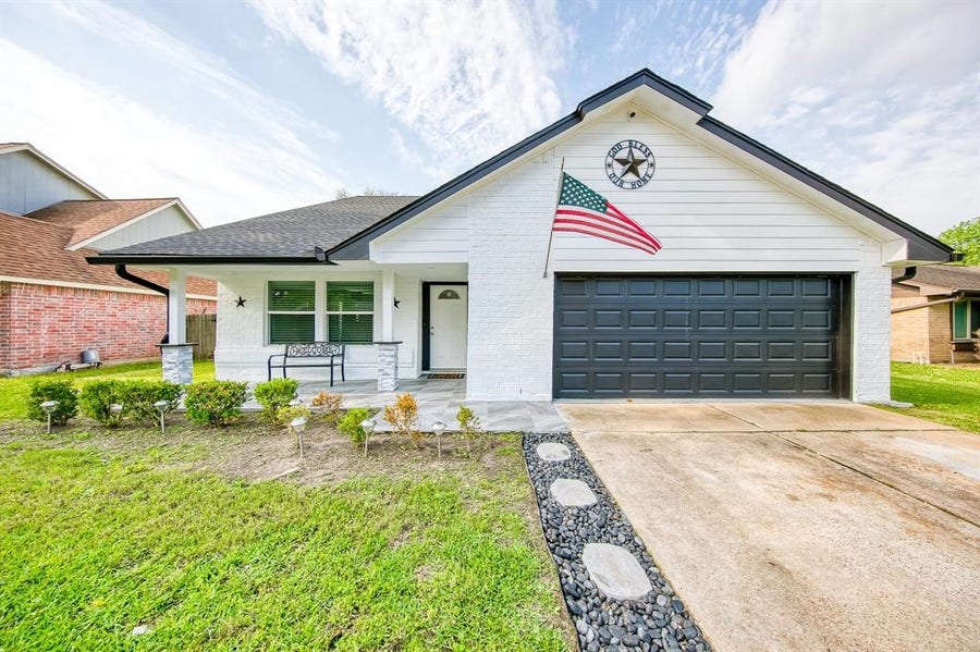 Property photo for 11907 Hedgegate Drive, Houston, TX