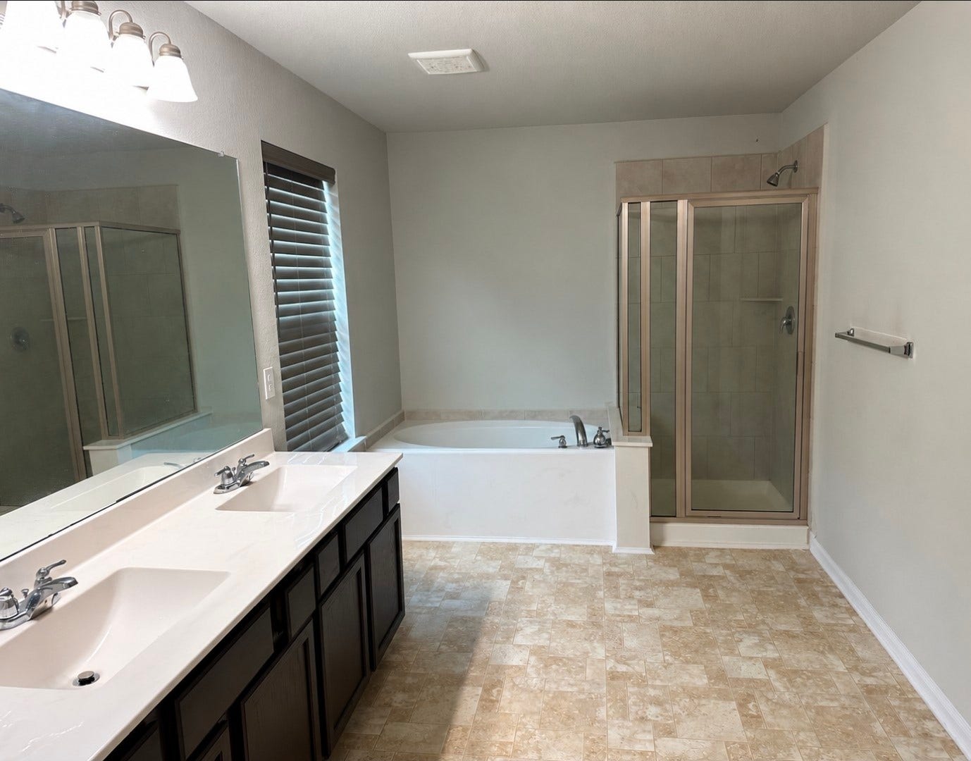 2226 Hidden Embers Path, Fresno, TX 77545