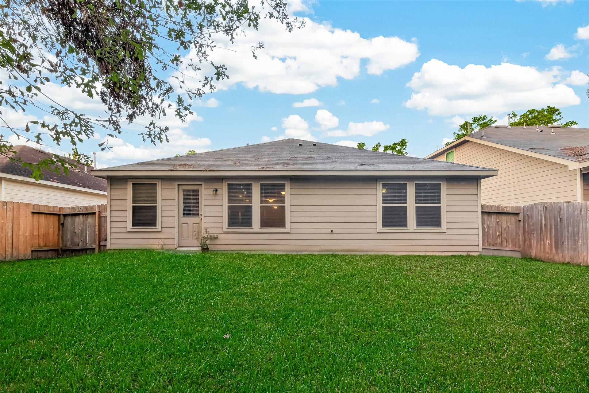 2011 Lost Timbers Drive, Conroe, TX 77304 2011 Lost Timbers Drive, Conroe, TX 77304