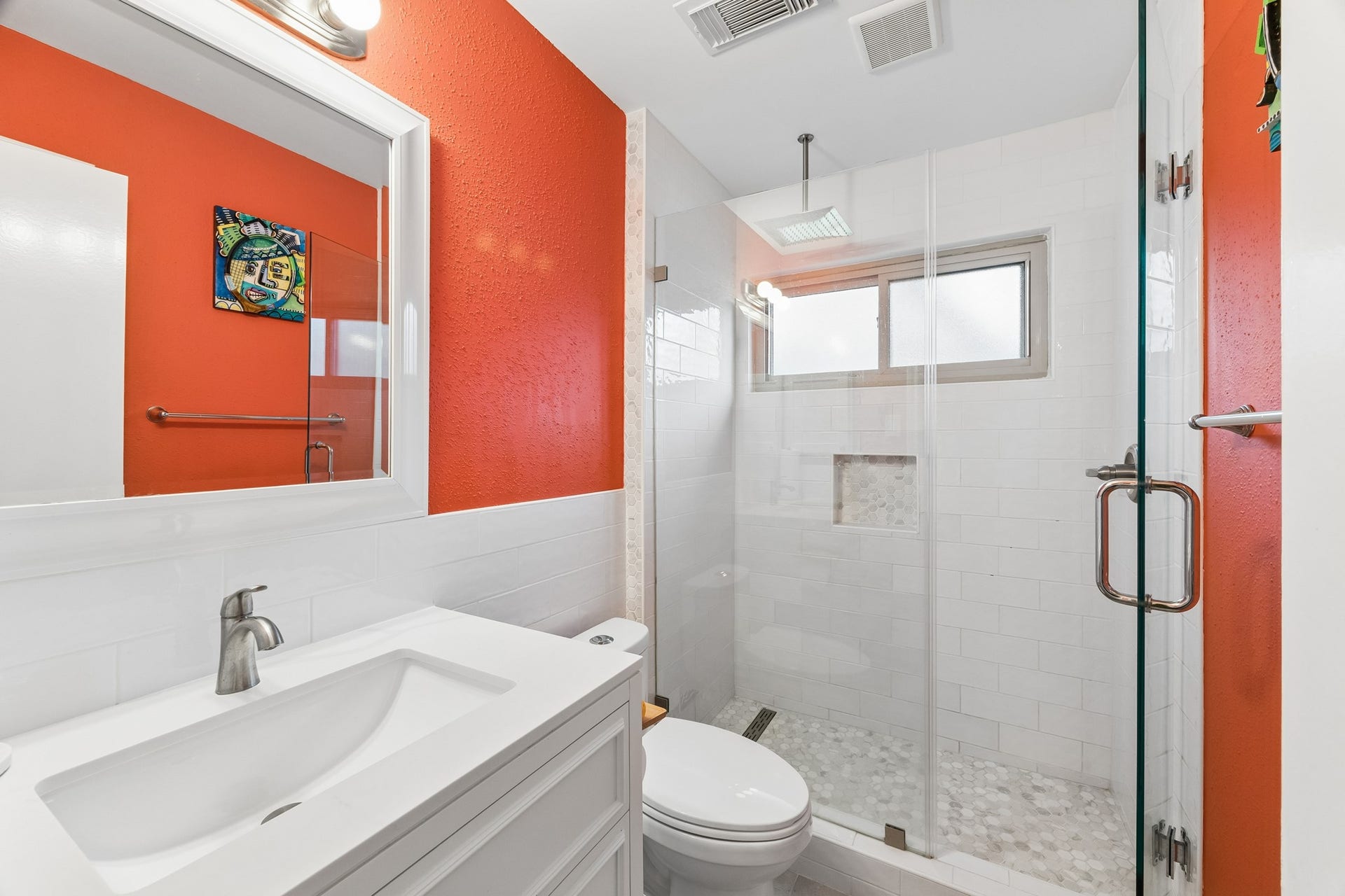 1054 Margate Drive, Pearland, TX 77584 Secondary bath
