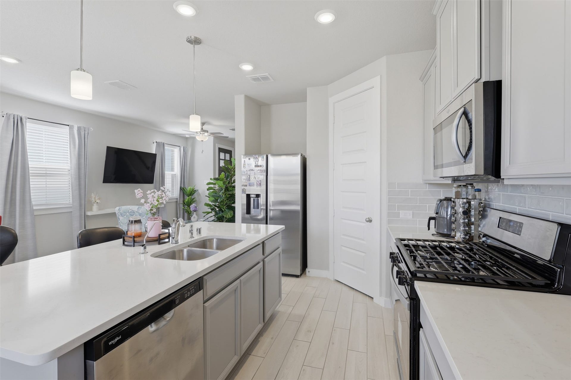 9946 Storehouse Drive, Houston, TX 77080