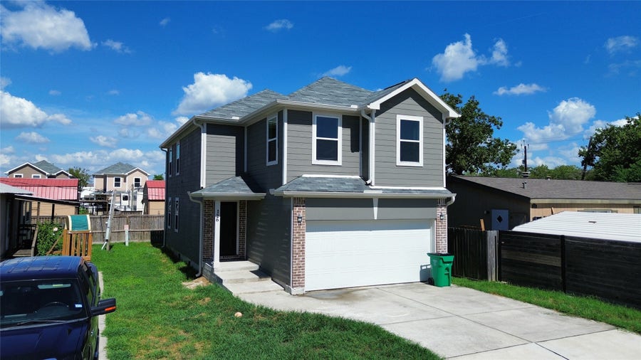 Property photo for 126 Egret Canal N, Baytown, TX