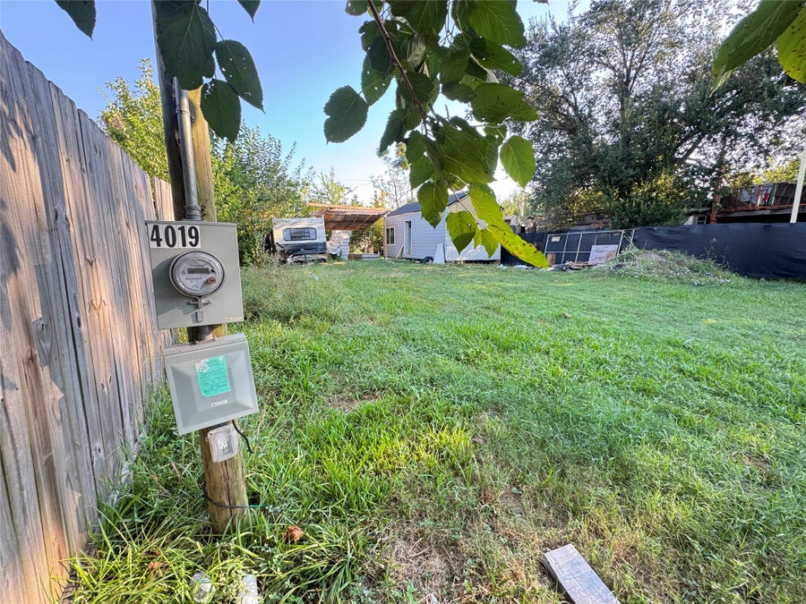 Property photo for 4019 Lumber Lane, Houston, TX