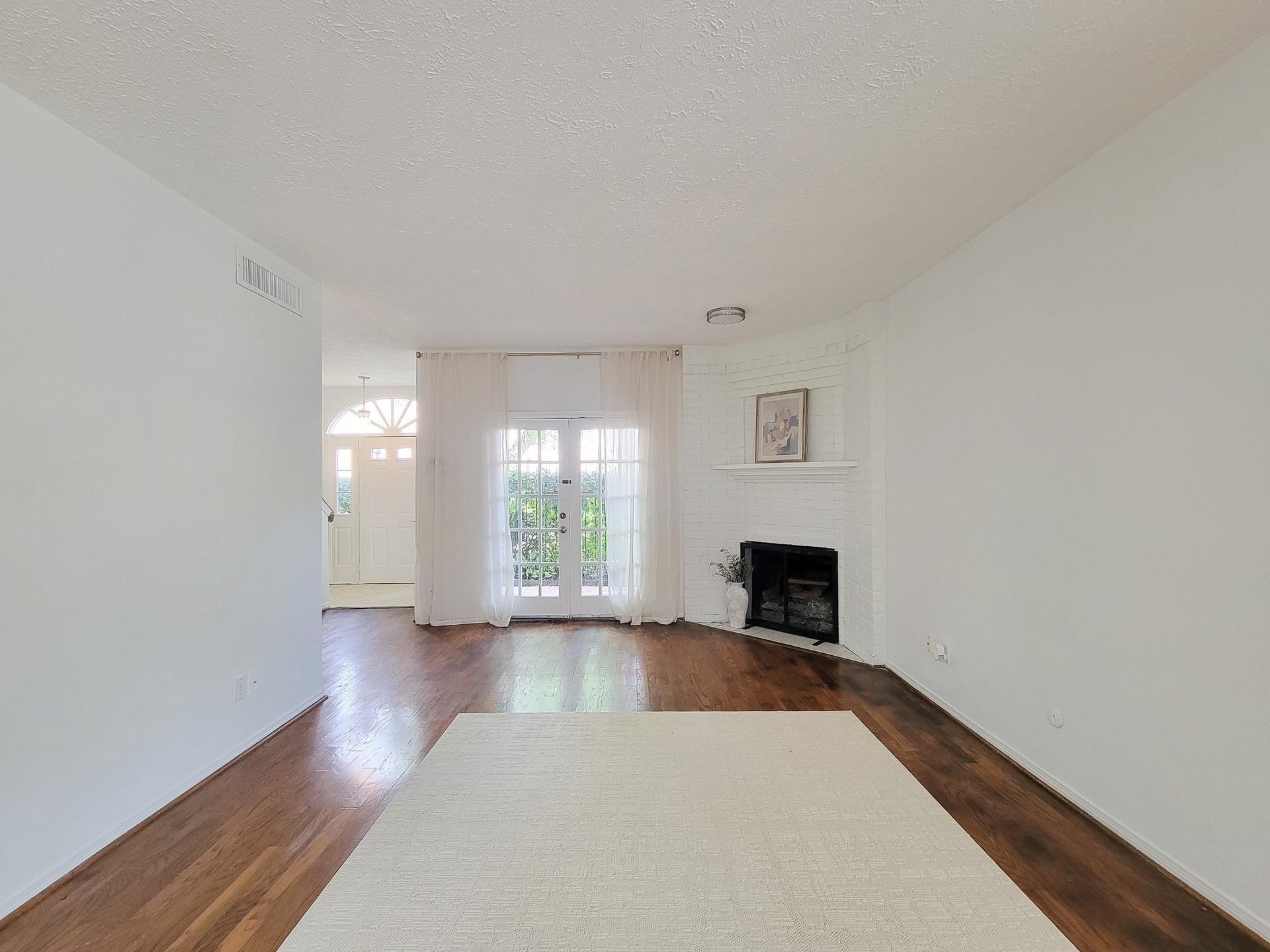 2220 Bering Drive, #12, Houston, TX 77057