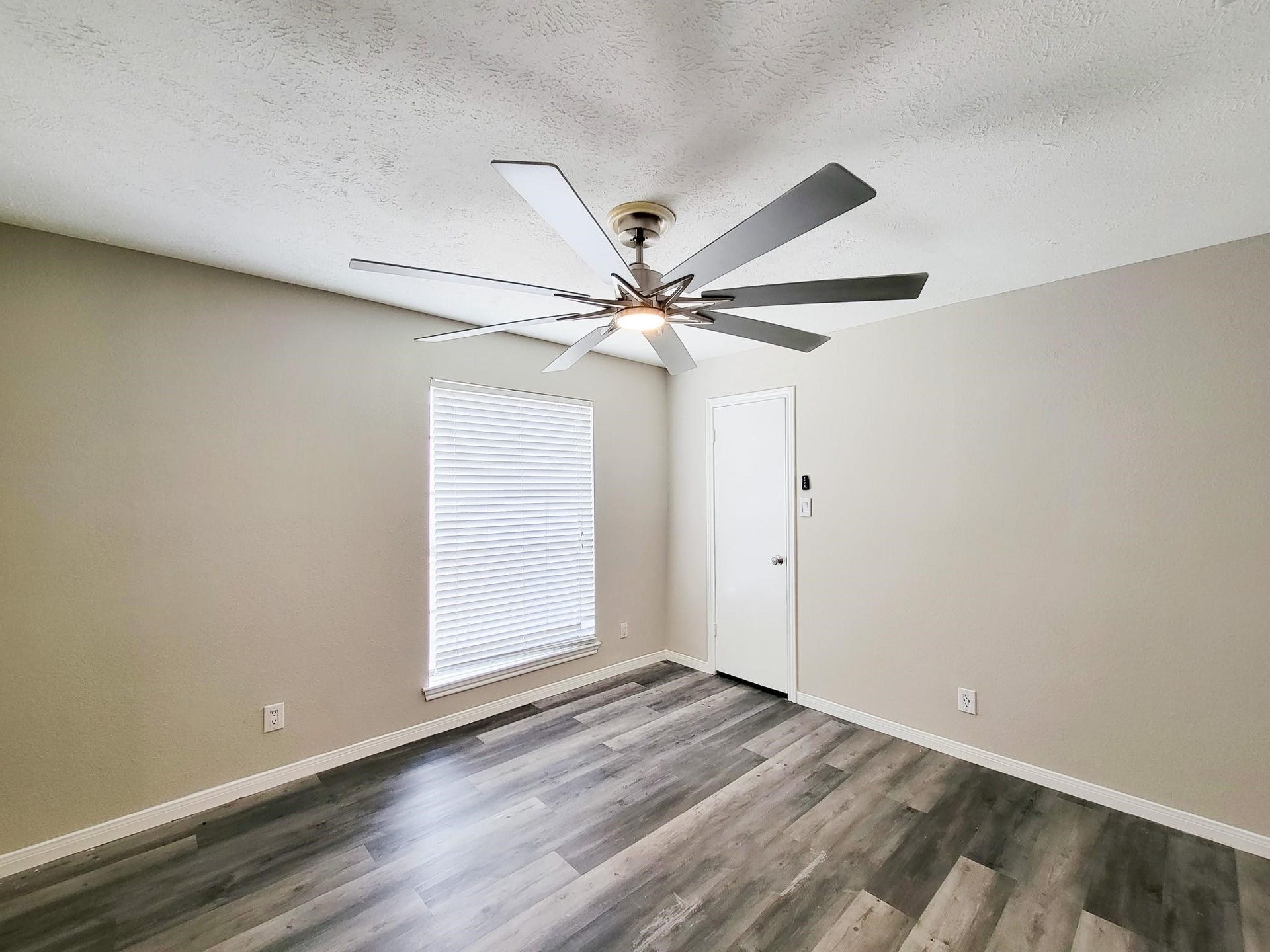 2220 Bering Drive, #12, Houston, TX 77057