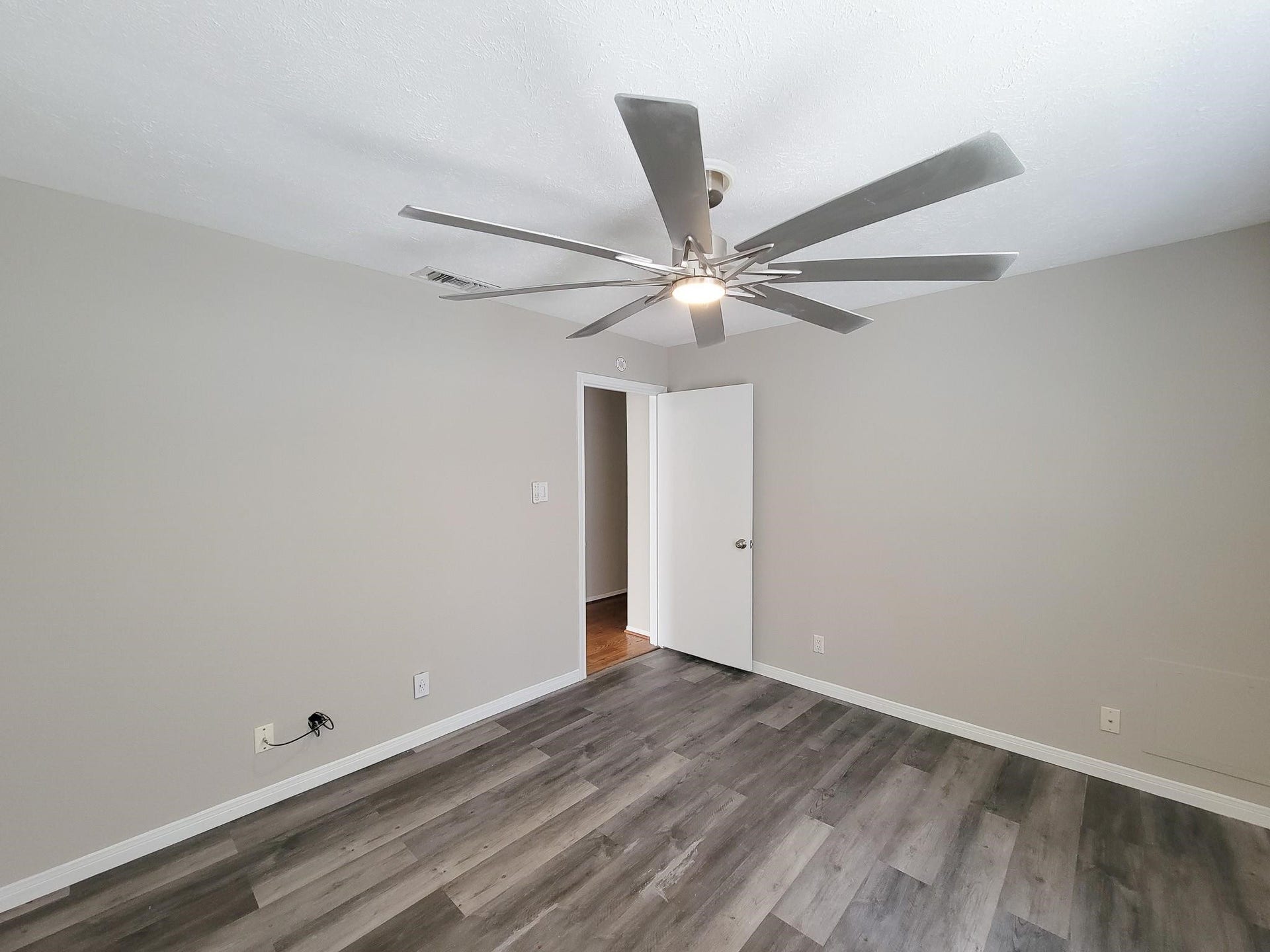 2220 Bering Drive, #12, Houston, TX 77057
