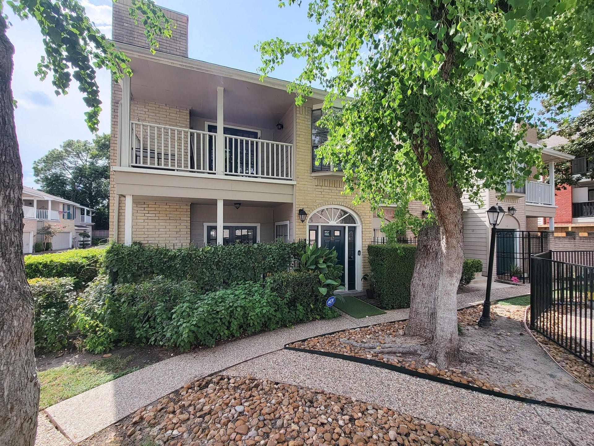 2220 Bering Drive, #12, Houston, TX 77057