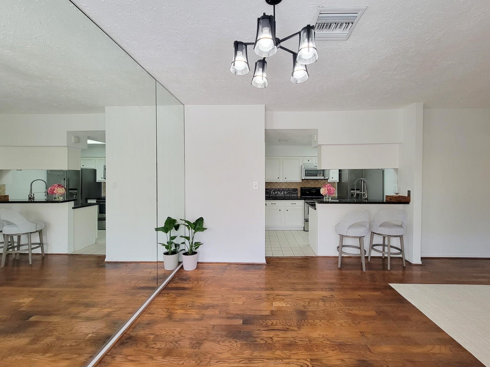 2220 Bering Drive, #12, Houston, TX 77057