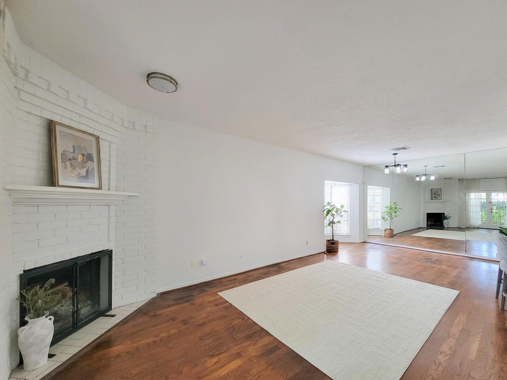 2220 Bering Drive, #12, Houston, TX 77057