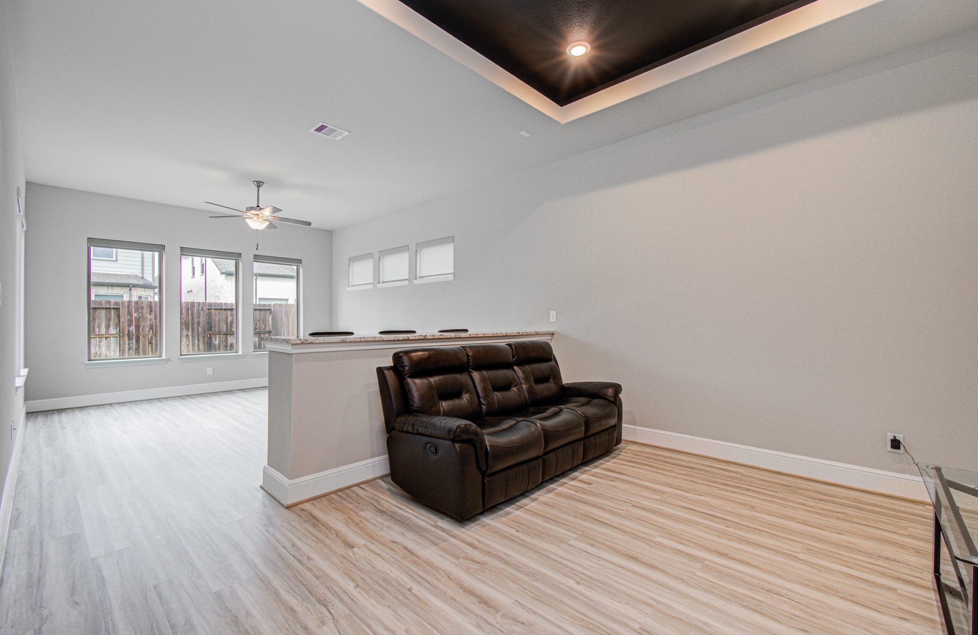 10015 Crescent Wood Drive, Missouri City, TX 77459 Flex room that can be used as a game room, den, or bonus room.