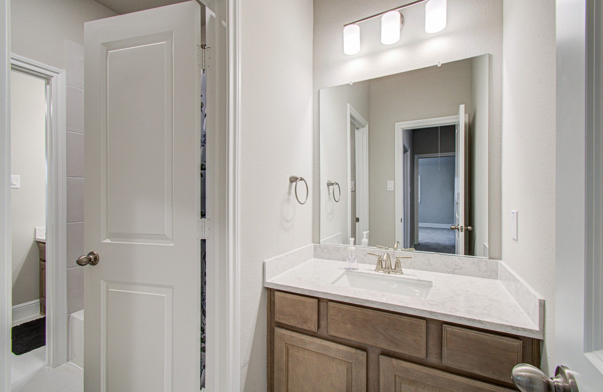 10015 Crescent Wood Drive, Missouri City, TX 77459 10015 Crescent Wood Drive, Missouri City, TX 77459