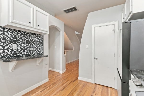 8710 Beverlyhill Street, #204, Houston, TX 77063 Kitchen