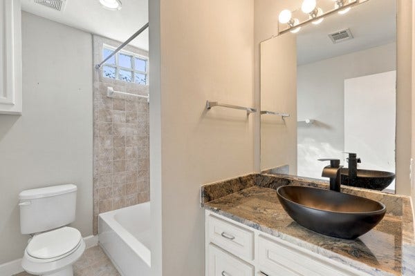 8710 Beverlyhill Street, #204, Houston, TX 77063 Guest full bath