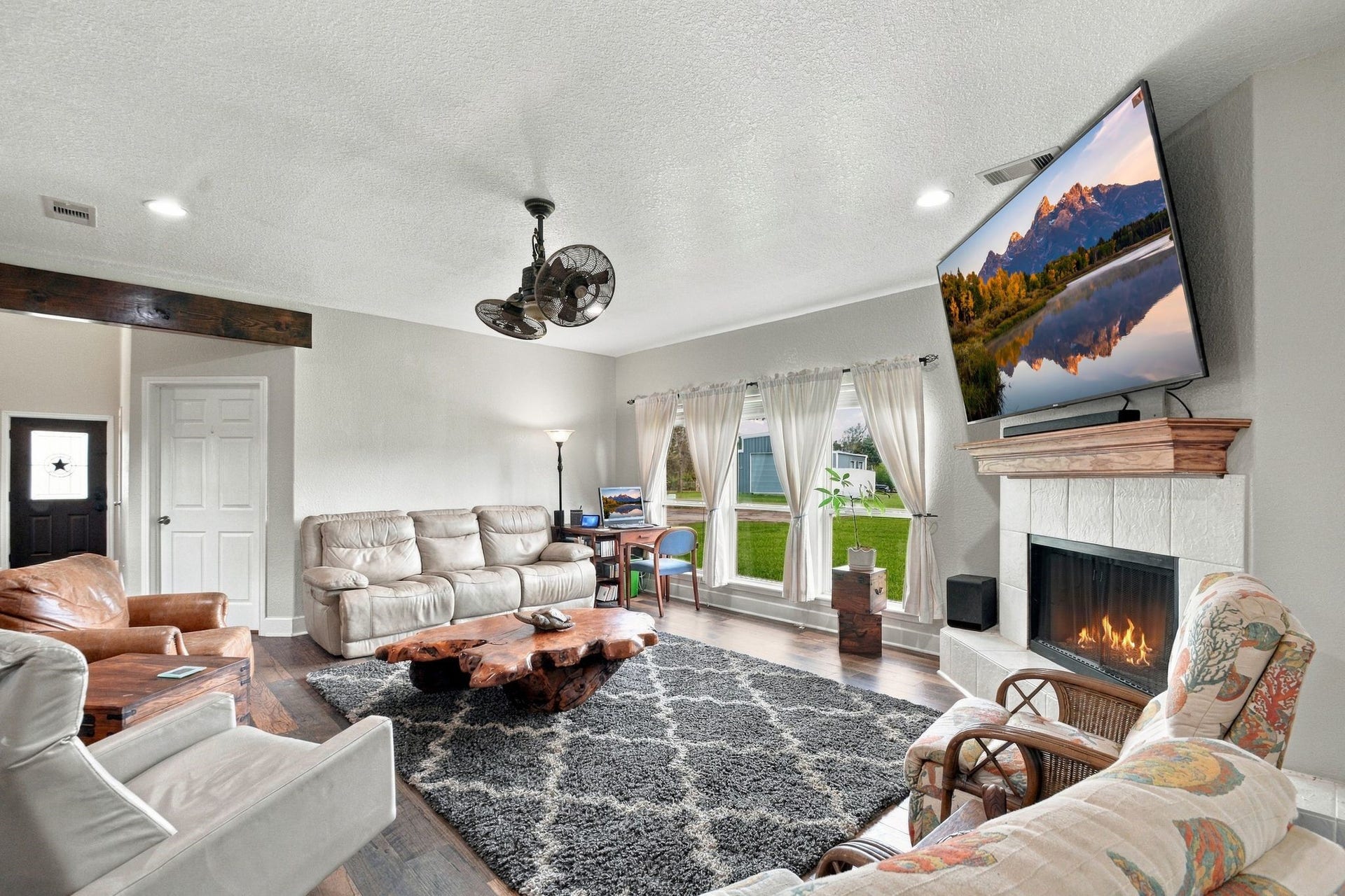 2627 Avenue L, Santa Fe, TX 77510 2627 Avenue L, Santa Fe, TX 77510