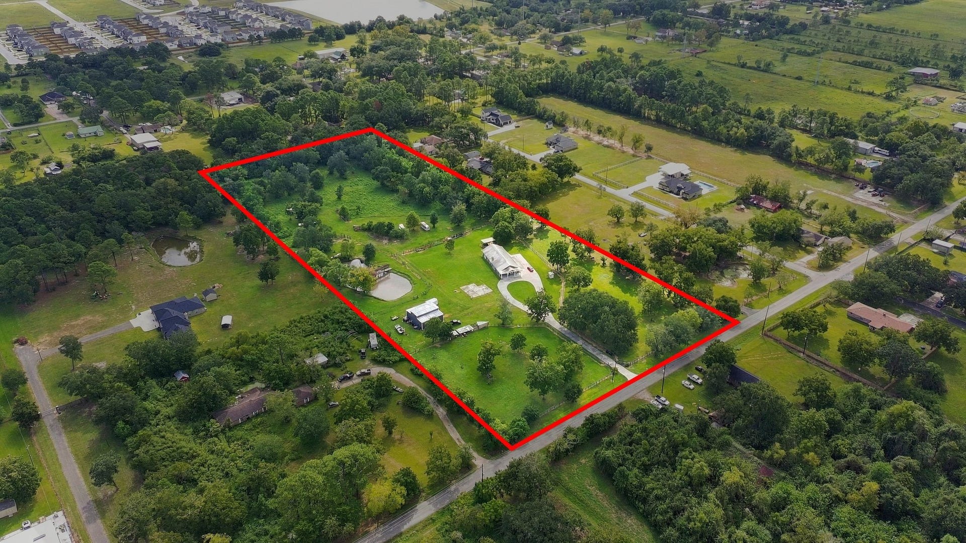 2627 Avenue L, Santa Fe, TX 77510 2627 Avenue L, Santa Fe, TX 77510