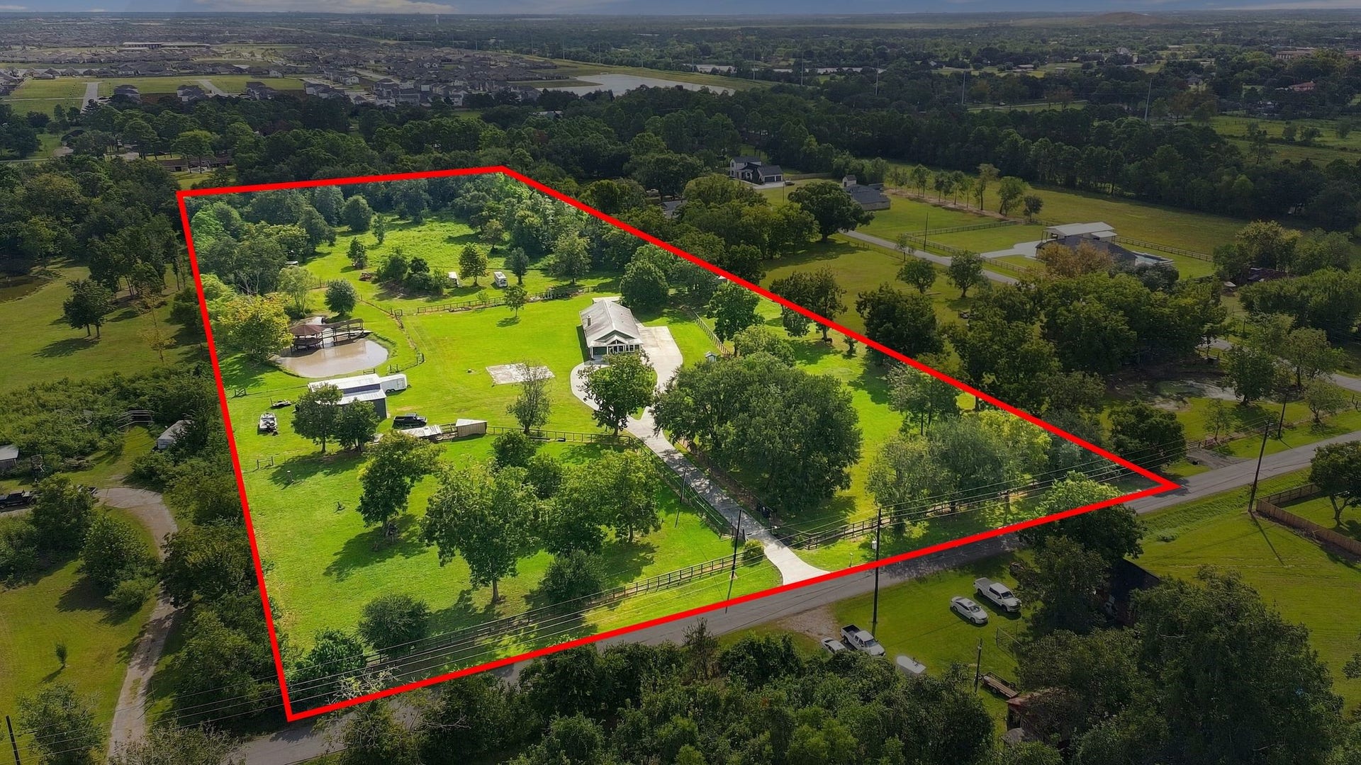 2627 Avenue L, Santa Fe, TX 77510 2627 Avenue L, Santa Fe, TX 77510