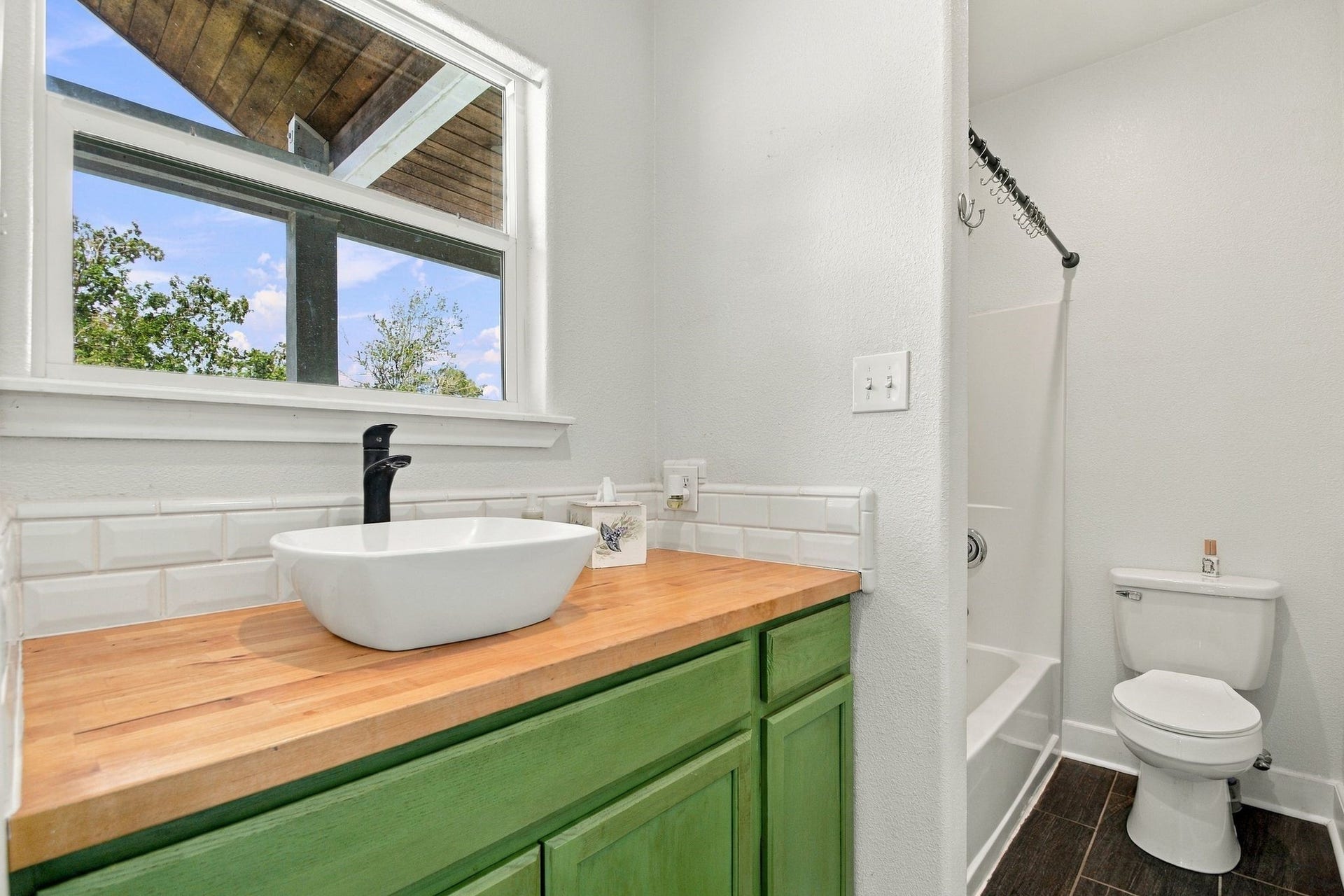2627 Avenue L, Santa Fe, TX 77510 2627 Avenue L, Santa Fe, TX 77510