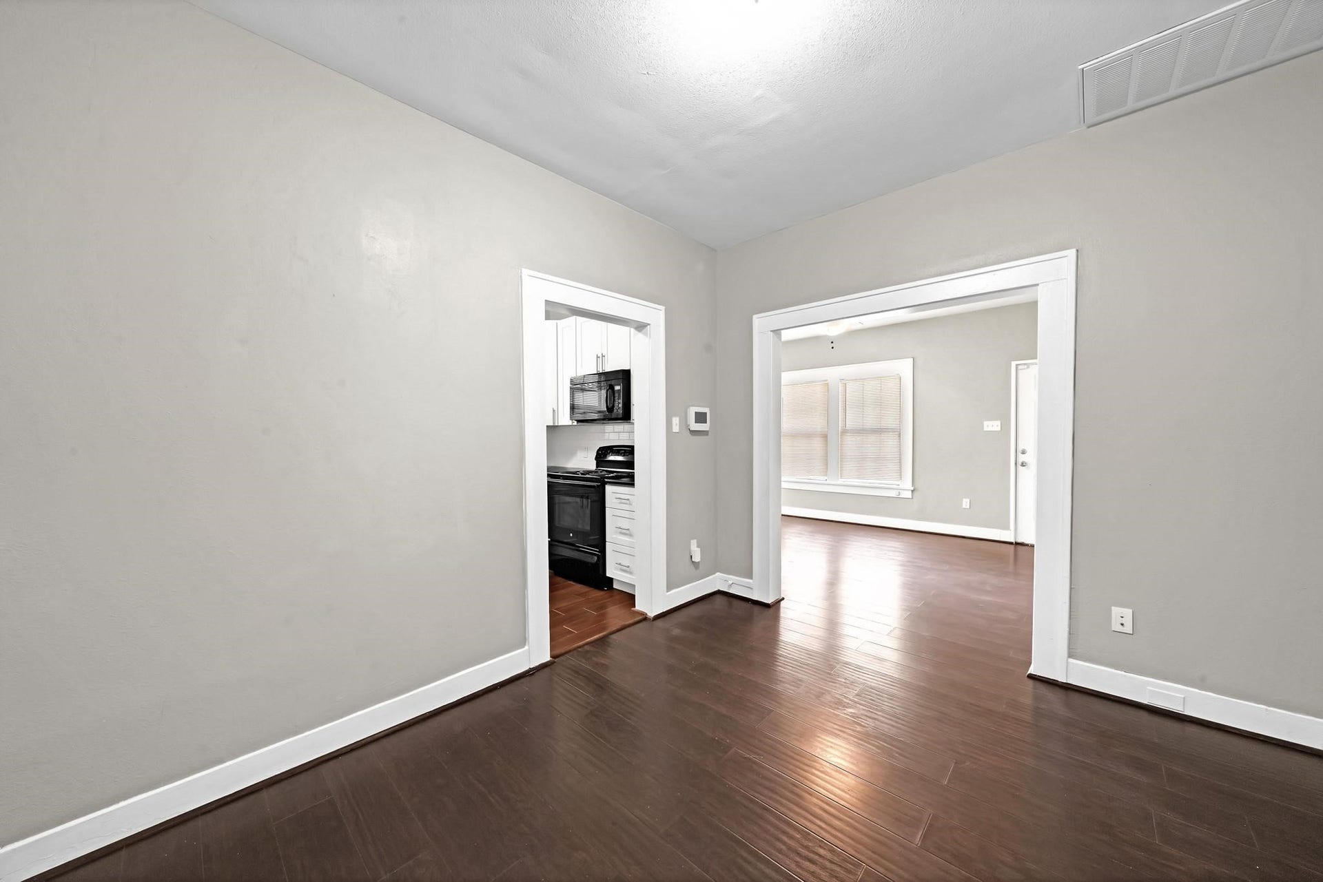 2915 Isabella Street, #A, Houston, TX 77004 Versatile space perfect for a dining area or home office.