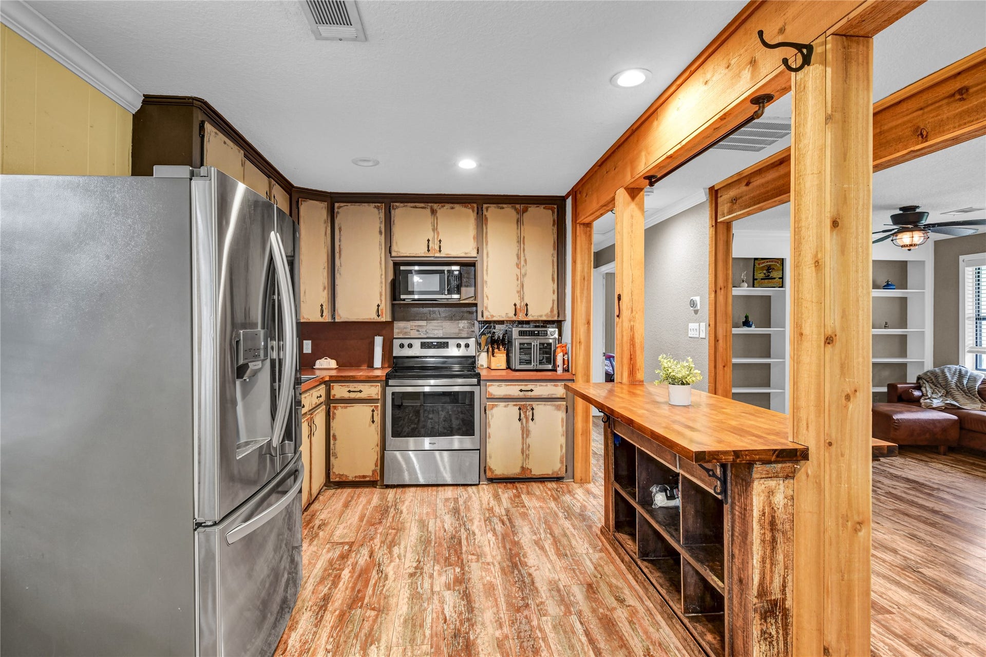 1120 Woodbine Drive, West Columbia, TX 77486 1120 Woodbine Drive, West Columbia, TX 77486