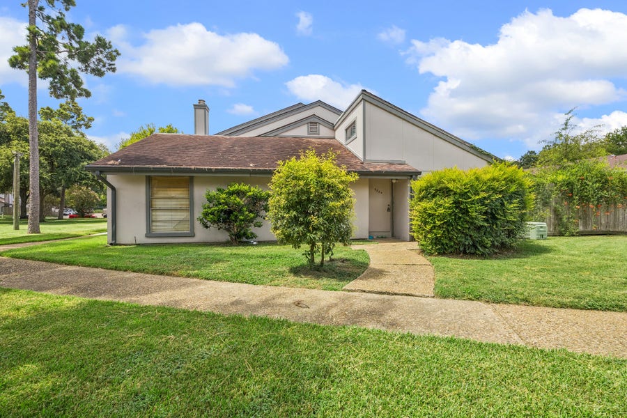 Property photo for 5864 Village Forest Court, Houston, TX
