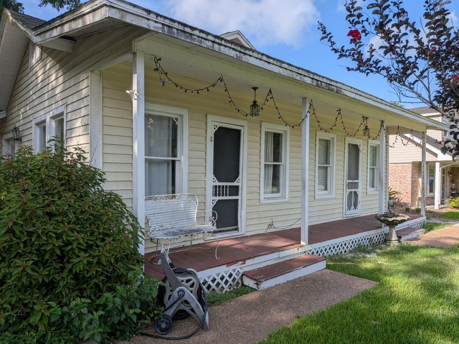 Property photo for 125 Meadowlawn Street, Shoreacres, TX