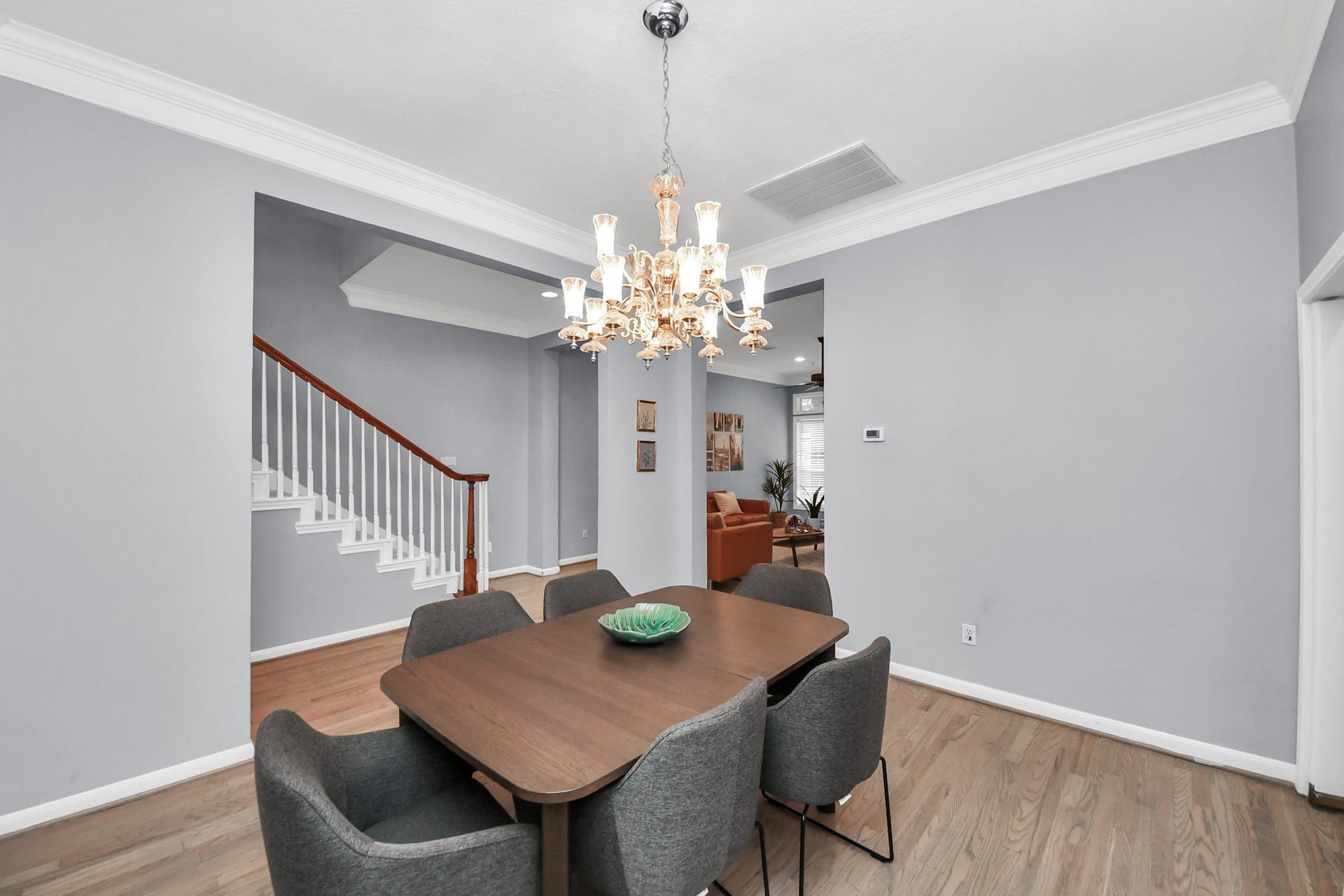 5313 Hidalgo Street, Houston, TX 77056 5313 Hidalgo Street, Houston, TX 77056