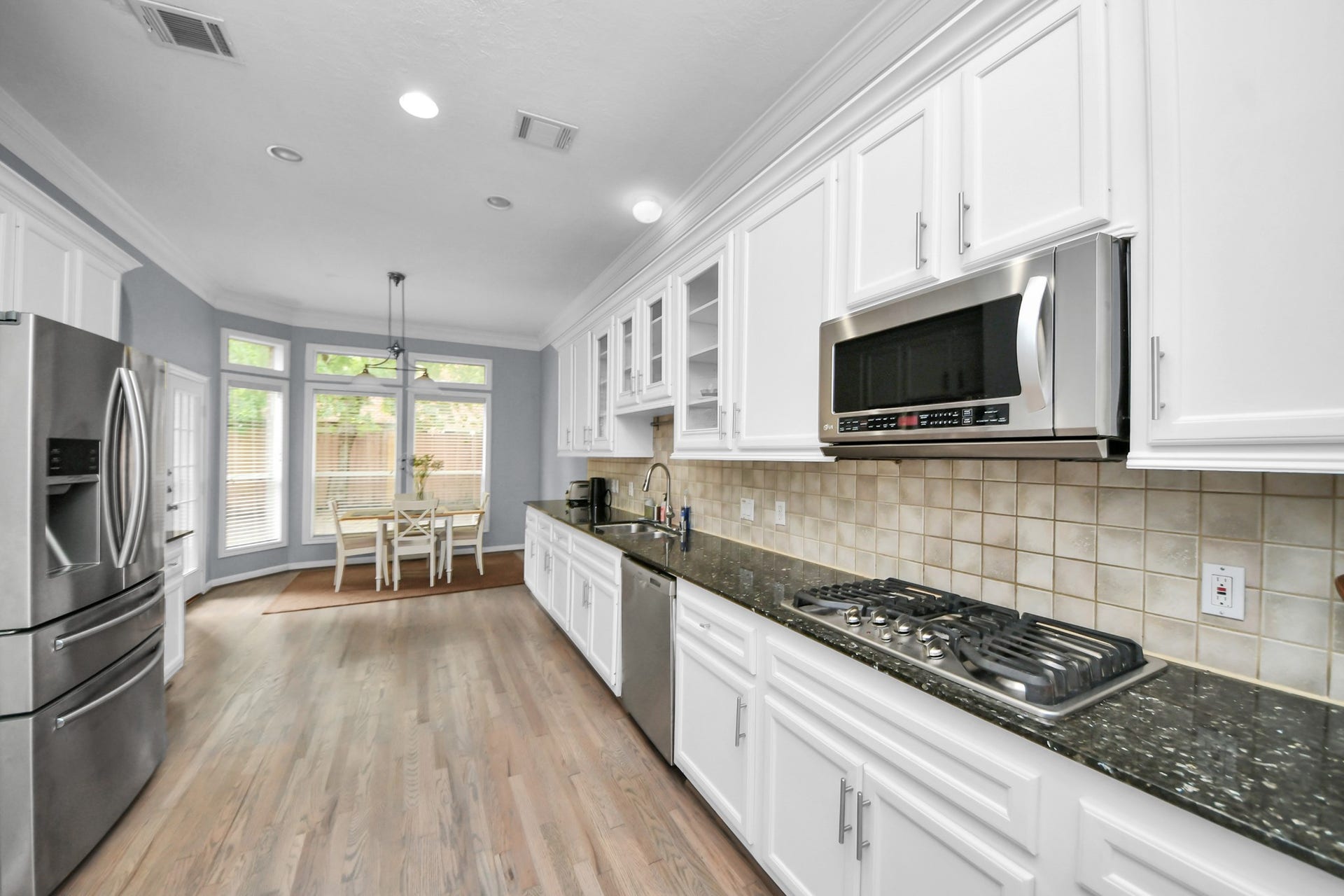 5313 Hidalgo Street, Houston, TX 77056 5313 Hidalgo Street, Houston, TX 77056
