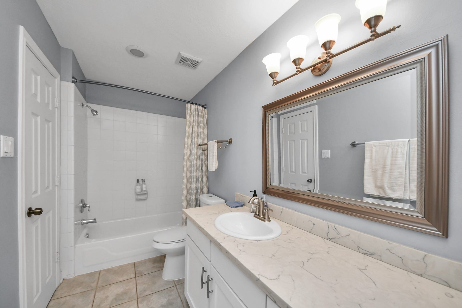 5313 Hidalgo Street, Houston, TX 77056 5313 Hidalgo Street, Houston, TX 77056