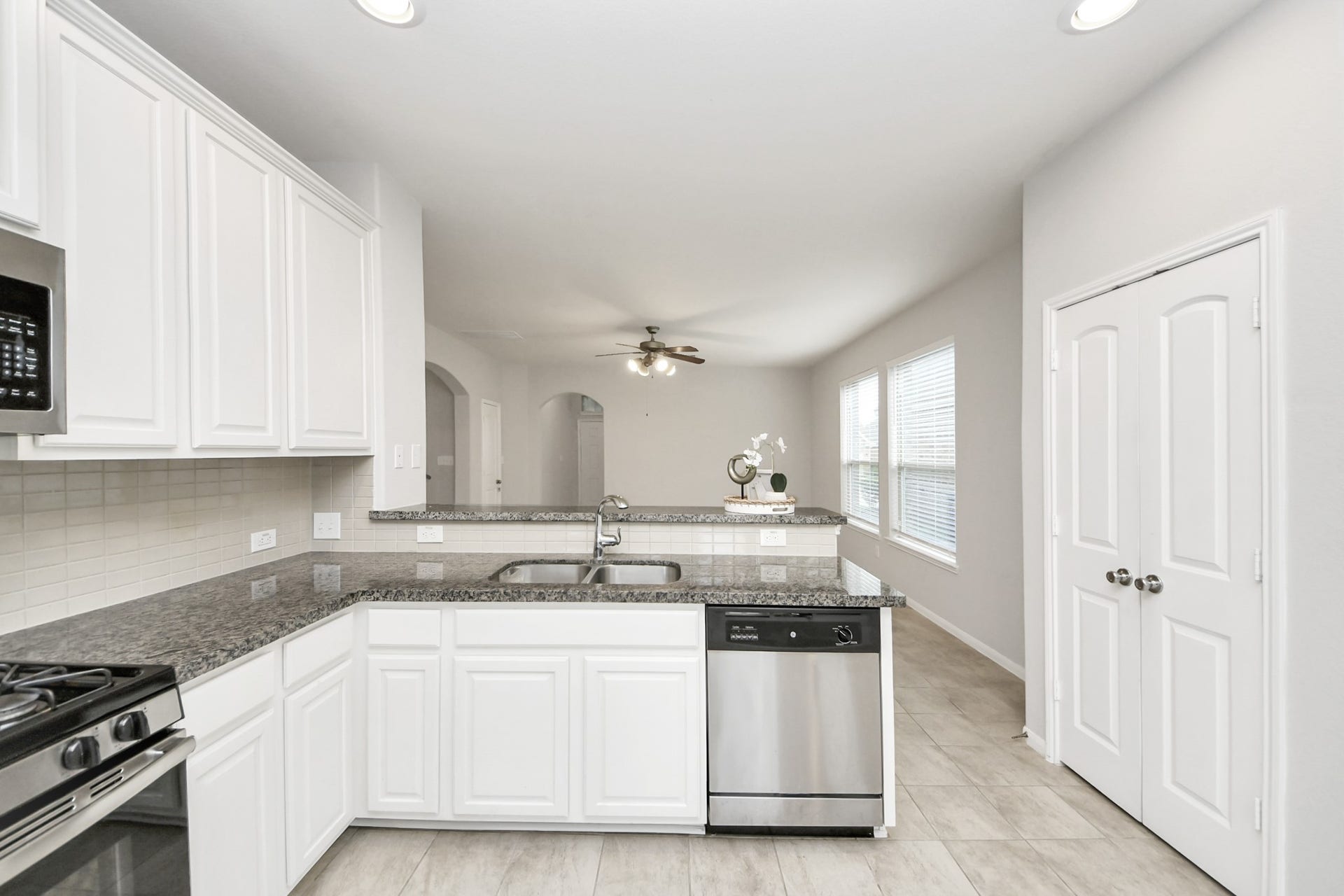 2722 Star Sky Way, Houston, TX 77045