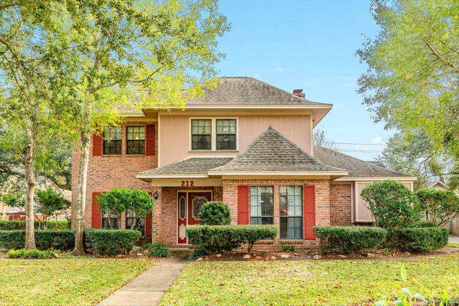 Property photo for 212 Any Way Street, Lake Jackson, TX