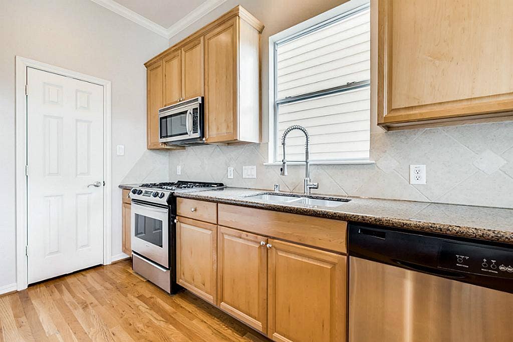 5420 Venice Street, Houston, TX 77007 5420 Venice Street, Houston, TX 77007