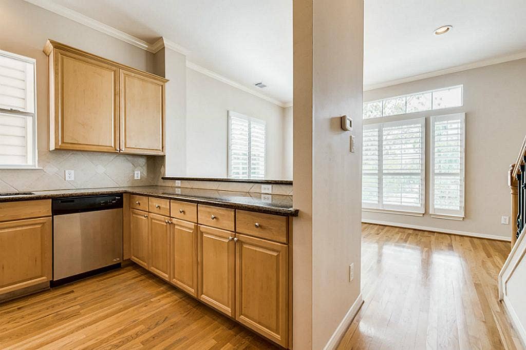 5420 Venice Street, Houston, TX 77007 5420 Venice Street, Houston, TX 77007