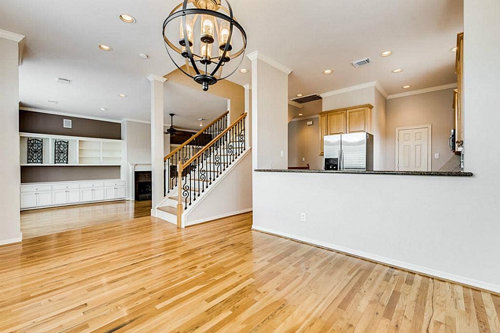 5420 Venice Street, Houston, TX 77007 5420 Venice Street, Houston, TX 77007