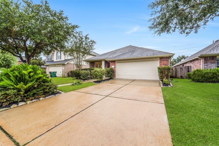 Property photo for 7111 Cornflower Lane, Katy, TX