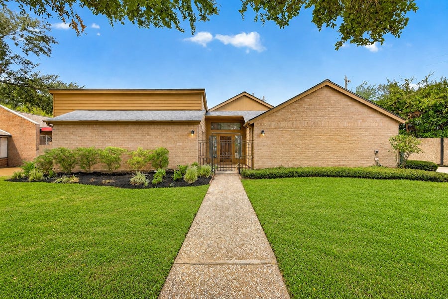 Property photo for 310 Power Court, Sugar Land, TX