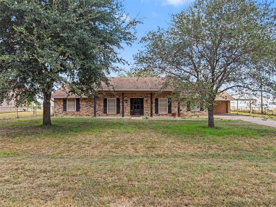 Property photo for 32114 Robin Lane, Waller, TX
